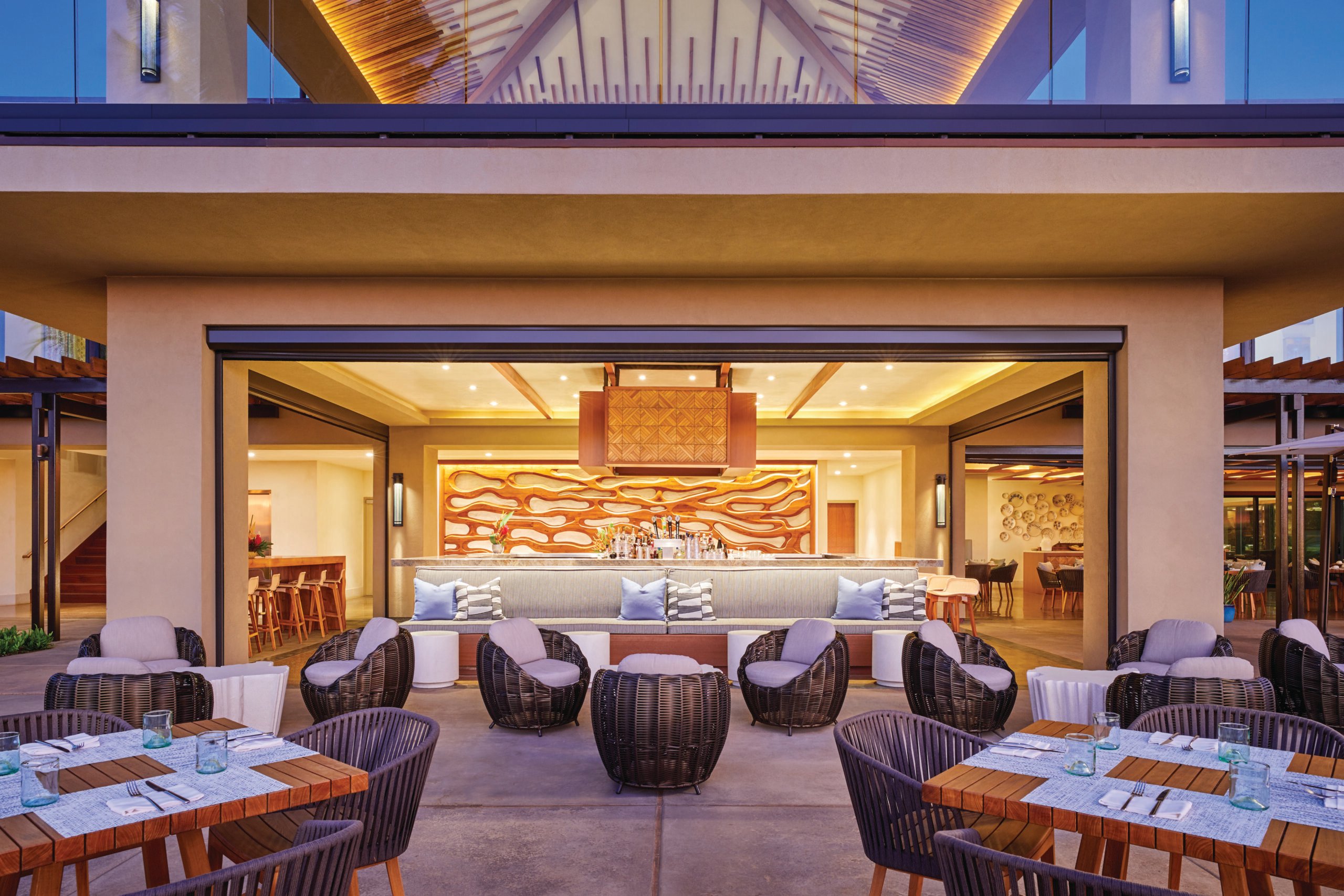 Hualani's Restaurant Exterior Timbers Kauai